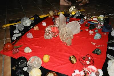 Kristallschdel bei der Erffnungszeremonie in Las Palapas