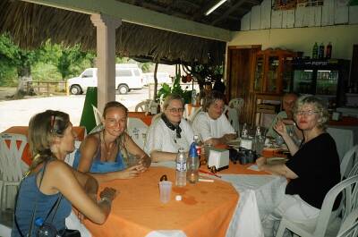 Mittagessen in Aqua Azul