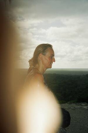 Nach mehrere Stunden im Gewitter oben auf den hchsten Pyramide in Calakmul. Licht strahlt berall!!